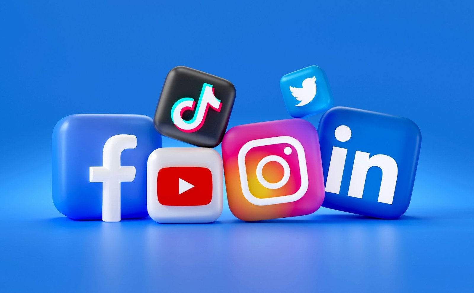 Social Media Algorithms i