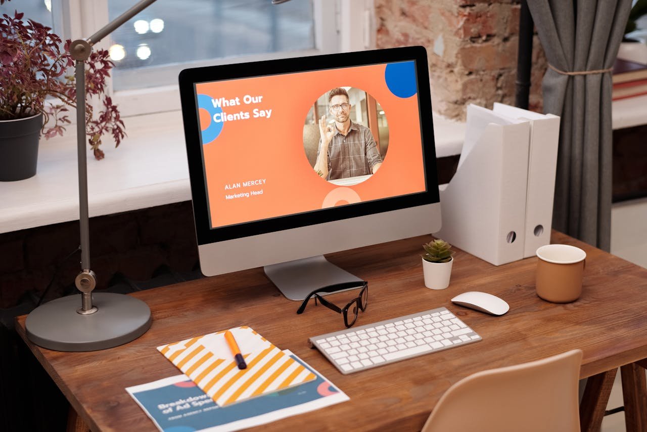 A monitor on a desk shows valuable customer feedback at SBC Marketing London, helping businesses improve strategies and enhance customer experience.